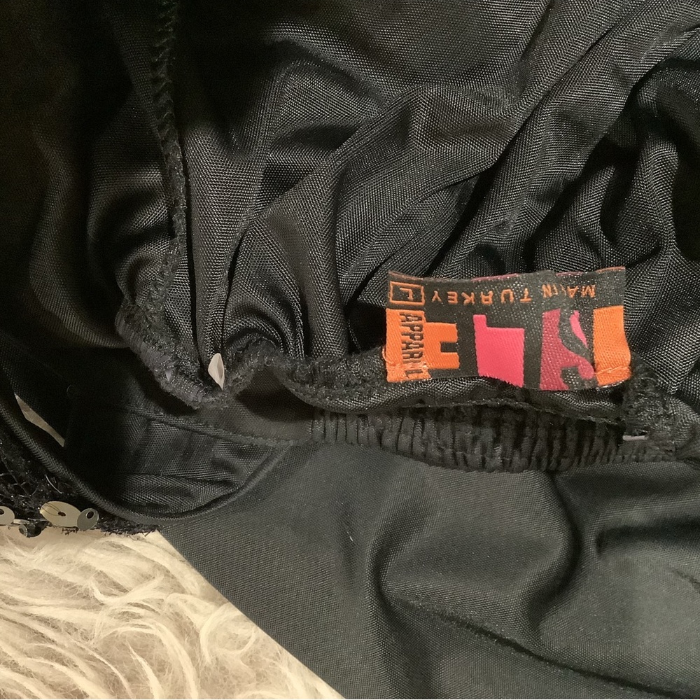 Little Black Dress - Picture 4 of 4